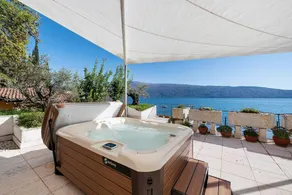 Merveilleuse villa entièrement équipée avec terrasse, barbecue et jacuzzi | Vue lac | Idéale pour le télétravail | Avec animaux admis - Image 5