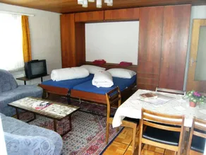 Holiday apartment with garden - Image 5