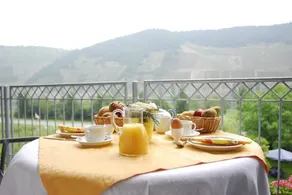 Apartment with BBQ & garden - Image 4