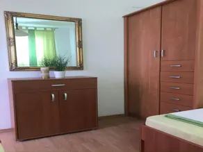 Holiday apartment with garden, barbeque & terrace - Image 3