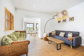 Holiday home with garden, barbecue & terrace | Mountain view - Image 4