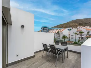 Villa with barbecue, heated pool & terrace - Image 5