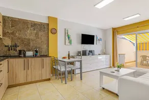 Ferienwohnung mit Pool und Terrasse | Perfekt für die Arbeit von Zuhause - Image 4