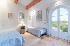 Small Charming House With Pool Near Shops and Beaches - Image 4