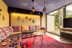 Mobile home with garden - Image 3