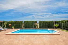 House with terrace, garden & barbecue | Garden view - Image 3