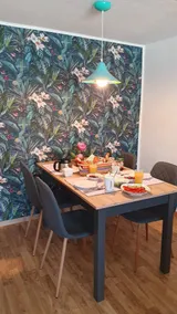 Family-oriented flat with garden | Garden view - Image 4
