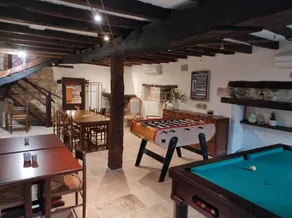 Apartment with barbecue & garden - Image 2