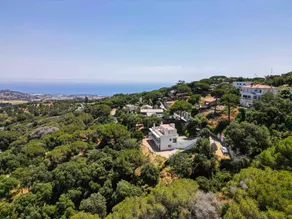 Grande villa entièrement équipée avec piscine privée, jardin et barbecue - Image 3