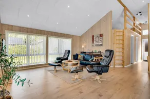 House with garden, BBQ & terrace - Image 2