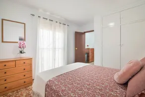 Charmante Wohnung mit Terrasse | Stadtblick | Strand in der Nähe - Image 2