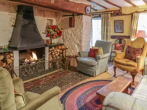 Cottage with barbeque & garden - Image 4