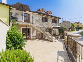 Fully equipped holiday home with barbecue, private pool & terrace - Image 3