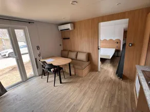 Mobile home with heated pool & terrace - Image 5