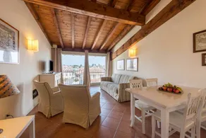 Apartment 'Antica Torre Byron' with Shared Pool, Wi-Fi, and Air Conditioning - Image 5