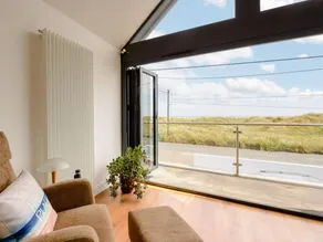 Fully equipped beautiful cottage with garden | Water view | Next to the beach | Dogs allowed - Image 4