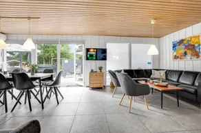 House with private pool, terrace & sauna - Image 5