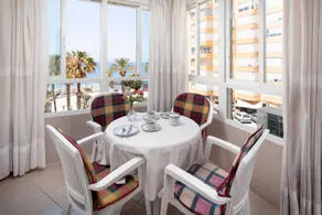 Appartement avec piscine et internet haut débit | Vue mer - Image 2