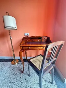Rotspon im historischen "Vinhus" - Image 3