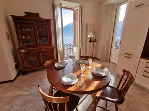 Holiday home with garden | Lake view - Image 2