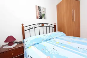 Dedicated room with BBQ & garden - Image 3