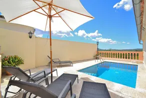 Fully equipped holiday home with terrace, garden & private pool - Image 2