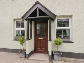 Cottage with garden - Image 3