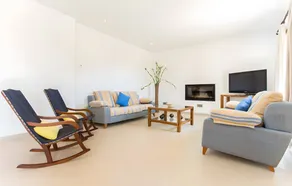 Maison de vacances adaptée aux familles avec barbecue, piscine privée et jardin | Vue jardin - Image 5
