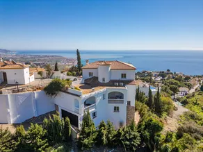 Villa mit Grill, Terrasse und beheiztem Pool | Strandblick - Image 3