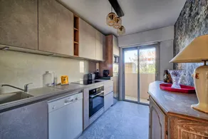 Gradevole appartamento totalmente attrezzato con terrazza | Vista sulla montagna | Perfetto per il lavoro da remoto - Image 4