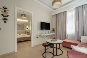 Papanikolis Apartment with Shared Terrace, Wi-Fi, and Air Conditioning - Image 5