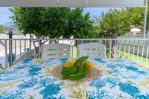 Appartement avec terrasse, barbecue et jardin | Vue jardin - Image 3