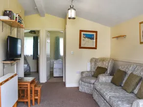 Family-friendly wonderful cottage with garden - Image 2