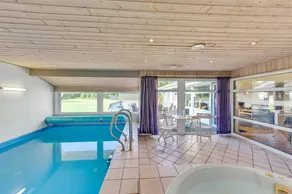 House with jacuzzi, sauna & terrace - Image 4