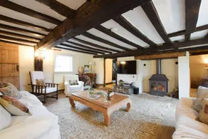 Cottage with garden - Image 3