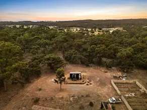 Spectacular Tiny House in Clydesdale, Victoria - Image 2
