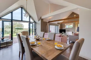 Fully equipped cottage with garden & BBQ | Water view | Close to the beach - Image 2
