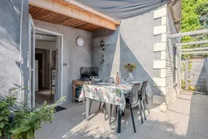 Family-oriented holiday home with garden, terrace & pool | Mountain view | Pets are welcome - Image 2
