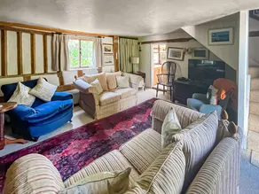 Cottage with garden & jacuzzi | River view - Image 4