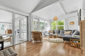 Fully equipped nice house with barbeque, garden & sauna | Sea view | Pets are welcome - Image 3