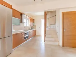 House with garden & BBQ - Image 4