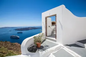 Villa avec piscine privée et terrasse | Vue sur l'eau - Image 4