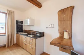 Apartment with garden - Image 3