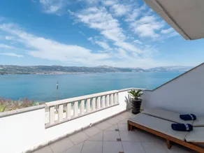 Holiday apartment with terrace, BBQ & garden - Image 2