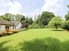 Cottage with garden - Image 3