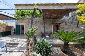 Merveilleuse maison de vacances entièrement équipée avec jardin, internet haut débit et terrasse | Vue jardin | À côté de la plage - Image 2