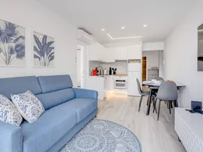 Holiday apartment with pool & BBQ - Image 4