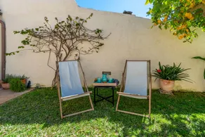 Incantevole casa accogliente e familiare con piscina, terrazza e giardino | Vista sul giardino | Sono ammessi animali domestici - Image 4