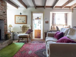 Cottage with garden - Image 3