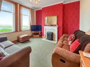 Cottage with garden | River view - Image 2